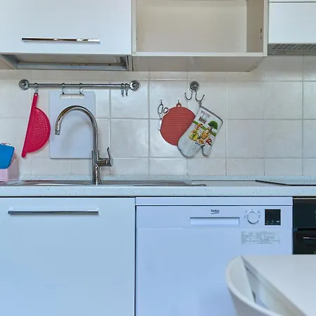 Lägenhet App 19 Elegante Mansarda Con Terrazzo E Parcheggio *